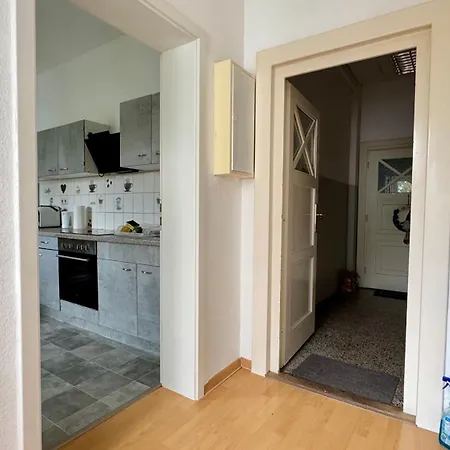 Im Herzen Von Innenstadt & Hbf Fusslaeufig, Mit Privatparkplatz * Neumuenster