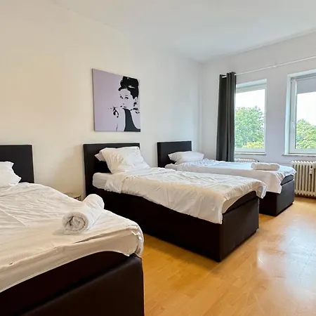 Im Herzen Von Innenstadt & Hbf Fusslaeufig, Mit Privatparkplatz Apartment *
