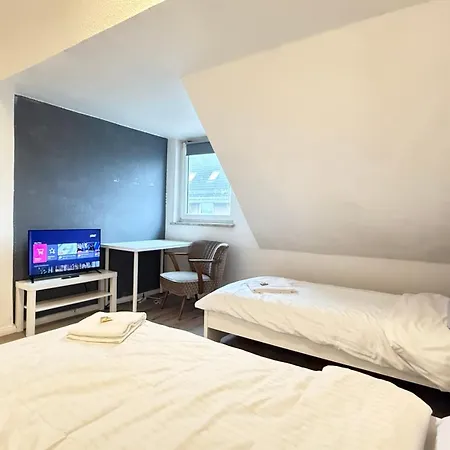 Im Herzen Von Innenstadt & Hbf Fusslaeufig, Mit Privatparkplatz Apartment *