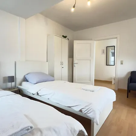 Apartment Im Herzen Von Innenstadt & Hbf Fusslaeufig, Mit Privatparkplatz *