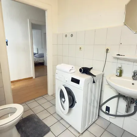 Im Herzen Von Innenstadt & Hbf Fusslaeufig, Mit Privatparkplatz *